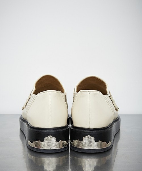 TOGA PULLA（トーガ　プルラ）の「TOGA PULLA　イーグルスリッポン（その他シューズ・レディース・ブラック/ベージュ・36/37/38/39）」の12枚目の写真