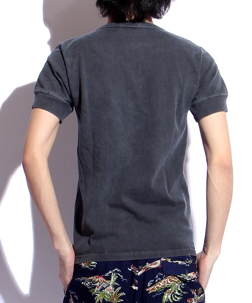 FREAK'S AMERICA（フリークスアメリカ）の「【MADE IN USA】 HENLY NECK TEE（トップス・メンズ・ホワイト/チャコールグレー/ベージュ・S/M/L）」の4枚目の写真