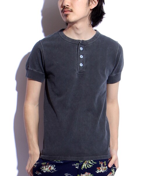 FREAK'S AMERICA（フリークスアメリカ）の「【MADE IN USA】 HENLY NECK TEE（トップス・メンズ・ホワイト/チャコールグレー/ベージュ・S/M/L）」の2枚目の写真