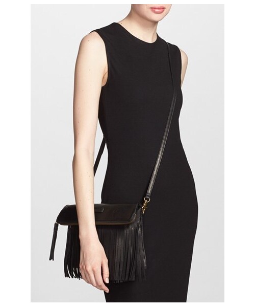 Frye（フライ）の「Frye 'Heidi' Fringed Leather Crossbody Bag（ショルダーバッグ）」 WEAR