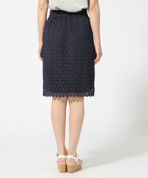 LEPSIM（レプシィム）の「レースボックススカート（スカート・レディース・オフ05/ブラック09/ネイビー88・Ｍ/Ｌ）」の6枚目の写真