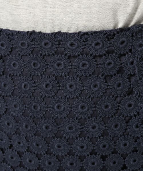 LEPSIM（レプシィム）の「レースボックススカート（スカート・レディース・オフ05/ブラック09/ネイビー88・Ｍ/Ｌ）」の7枚目の写真