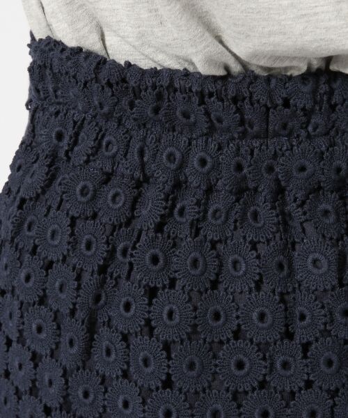 LEPSIM（レプシィム）の「レースボックススカート（スカート・レディース・オフ05/ブラック09/ネイビー88・Ｍ/Ｌ）」の9枚目の写真