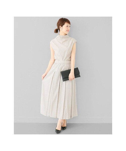 URBAN RESEARCH DOORS（アーバンリサーチドアーズ）の「mizuiro-ind BLACK　タックロングスカート（スカート・レディース・BEIGE/SAX/BLACK・FREE）」の4枚目の写真