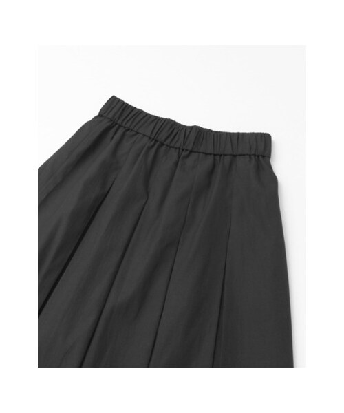 URBAN RESEARCH DOORS（アーバンリサーチドアーズ）の「mizuiro-ind BLACK　タックロングスカート（スカート・レディース・BEIGE/SAX/BLACK・FREE）」の13枚目の写真