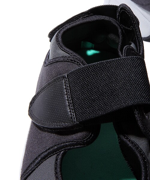 NIKE(ナイキ)の「ナイキエアリフト(シューズ・メンズ・グレー/ブラック・9.0/10.0)」の5枚目の写真