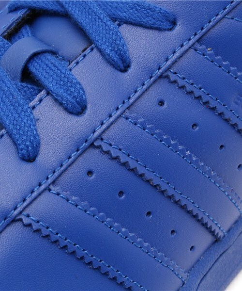 adidas（アディダス）の「adidas SUPERSTAR SUPE COLOR PACK