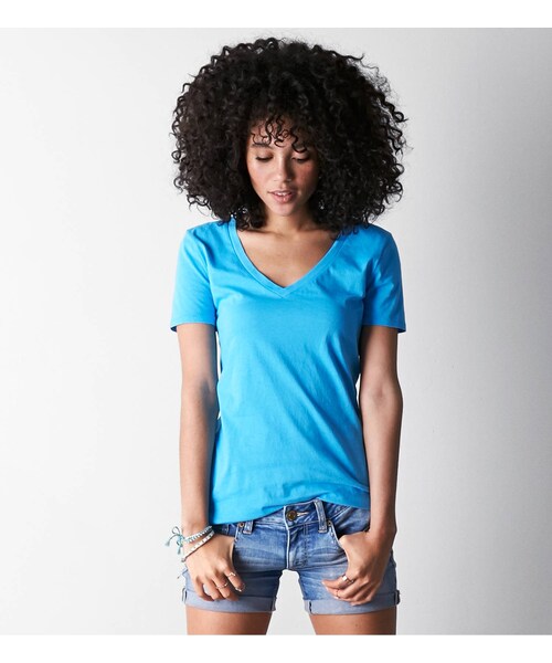 American Eagle(アメリカンイーグル)の「AEOフェイバリットVネックTシャツ(Tシャツ/カットソー・レディース・ブラック/グリーン/ターコイズ/フューシャピンク/ネオンタンジェリン/プラムベリー/カレントコーラル/サマーバーガンディー/ブルー/パープル・XXS/XS/S/M/L/XL/XXL)」の3枚目の写真