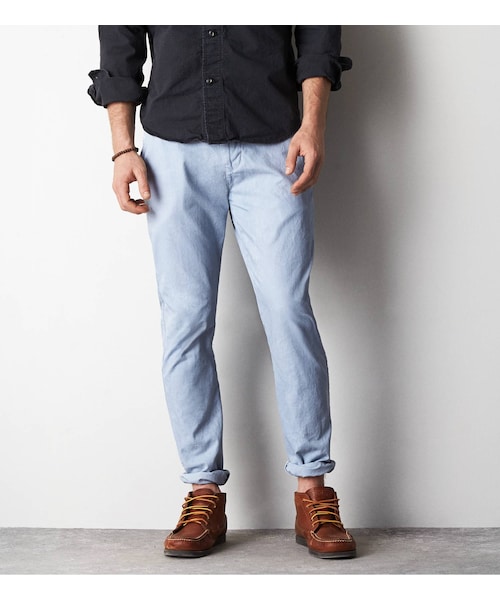 American Eagle（アメリカンイーグル）の「AEOスリムストレートカーキ（その他パンツ・メンズ・コーポラルカーキ/トワイライトブルー/ラスティックブルー・28/28/28/30/28/32/29/30/29/32/30/30/30/32/30/34/31/30/31/32/32/30/32/32/32/34/33/30/33/32/34/30/34/32/34/34/36/30/36/32/36/34/38/32/40/32）」の2枚目の写真