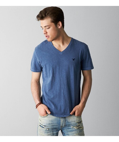 American Eagle（アメリカンイーグル）の「AEOレジェンドVネックTシャツ（Tシャツ/カットソー・メンズ・ボールドブラック/ブライトネオンレッド/キウィブラスト/ネイビー/シーフォームサーフ/レッドビーム/ライムエイド/ブラックチェリー/ハイライターピンク/コバルトナイト/レイターゲイター/ホライズンブルー/ディープシーダイブ・XS/S/M/L/XL/XXL/XXXL）」の10枚目の写真