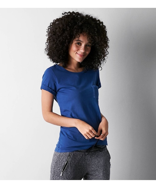 American Eagle(アメリカンイーグル)の「AEOフェイバリットポケットTシャツ(Tシャツ/カットソー・レディース・ブラック/オリーブダスト/インディゴ/ローズ/ウォッシュドブルー・XXS/XS/S/M/L/XL/XXL)」の3枚目の写真