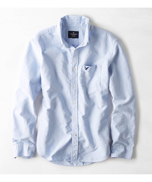 American Eagle（アメリカンイーグル）の「AEOソリッドオックスフォードシャツ（シャツ/ブラウス・メンズ・ブルー/ライトブルー・XS/S/M/L/XL/XXL/XXXL）」の2枚目の写真