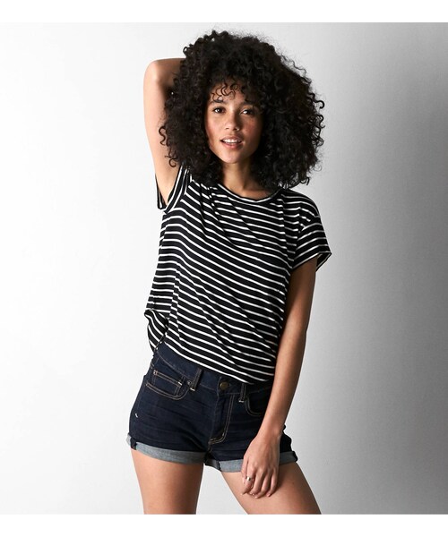 American Eagle(アメリカンイーグル)の「AEOソフトジャージースイングTシャツ(Tシャツ/カットソー・レディース・ブラック/クリーム・XS/S/M/L/XL)」の2枚目の写真