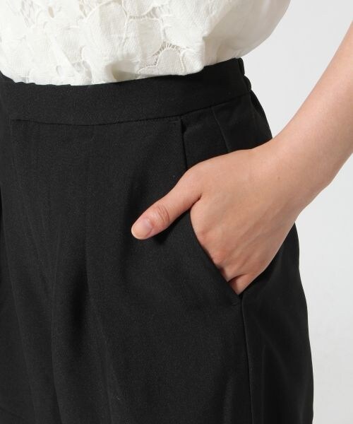 LOWRYS FARM（ローリーズファーム）の「タックワイドクロップド（パンツ・レディース・オフ05/ブラック09/ベージュ52/ネイビー88・Ｆ）」の9枚目の写真