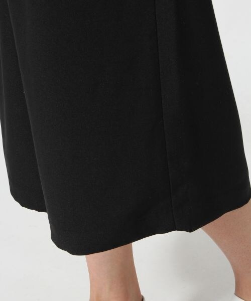 LOWRYS FARM（ローリーズファーム）の「タックワイドクロップド（パンツ・レディース・オフ05/ブラック09/ベージュ52/ネイビー88・Ｆ）」の10枚目の写真