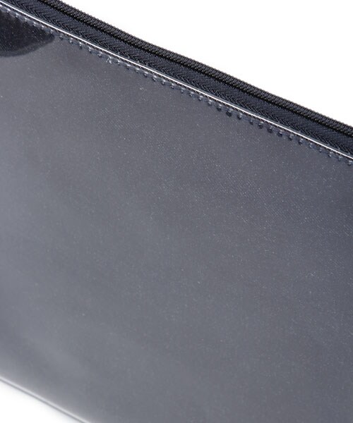 Andemiu（アンデミュウ）の「PVCタッセルツキクラッチバッグ（バッグ・レディース・カーキ78/ライトブルー82/ネイビー88・F）」の11枚目の写真