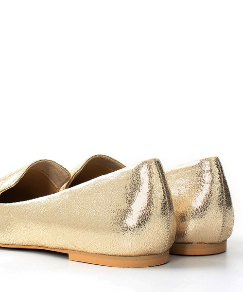 RANDA（ランダ）の「ポインテッドトゥメタリックローファー（シューズ・レディース・ゴールド/シルバー/ネイビー・S/M/L/LL）」の6枚目の写真