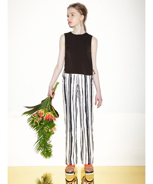 MURUA（ムルーア）の「【FEMININE】サイドレースupタンクトップ（トップス・レディース・ホワイト/ブラック/ピンク・F）」の4枚目の写真