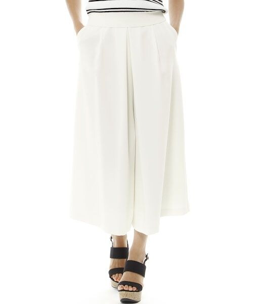 Andemiu（アンデミュウ）の「セミロングガウチョパンツ（パンツ・レディース・ストライプ10/オフホワイト11/ブラック19/ネイビー88・S/M）」の2枚目の写真