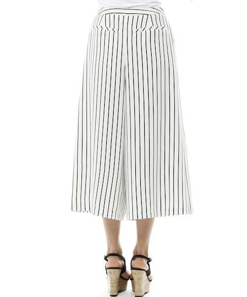 Andemiu（アンデミュウ）の「セミロングガウチョパンツ（パンツ・レディース・ストライプ10/オフホワイト11/ブラック19/ネイビー88・S/M）」の8枚目の写真