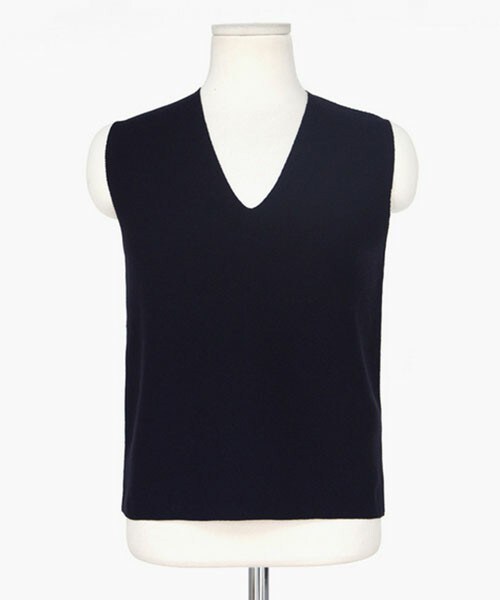 DHOLIC（ディーホリック）の「Vネックレーヨンニットスリーブレス（タンクトップ・レディース・ホワイト/ベージュ/ミントグレー/ネイビー・FREE）」の4枚目の写真