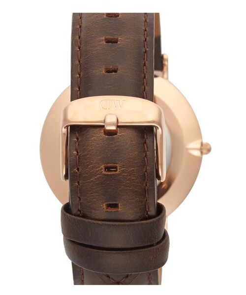Daniel Wellington（ダニエルウェリントン）の「Daniel Wellington 'Classic Bristol' Round Leather Strap Watch, 36mm（アナログ腕時計・レディース・Brown/ Rose Gold）」の4枚目の写真