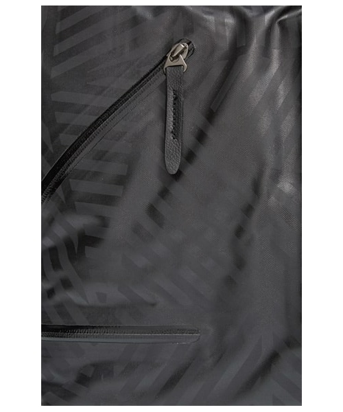 NIKE（ナイキ）の「Nike 'FormFlux' Water Resistant Tote Bag（トートバッグ・レディース・Blk/Blk/(Blk)）」の7枚目の写真