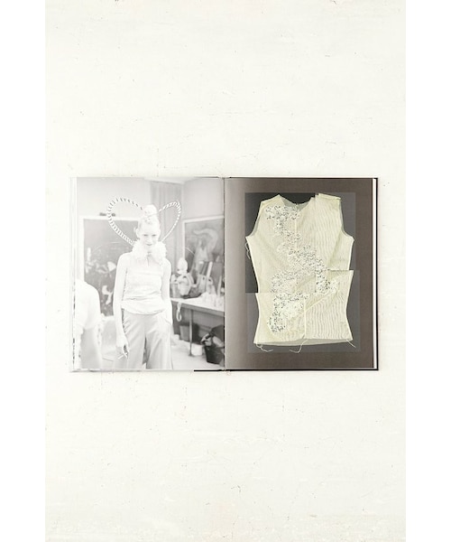 Alexander McQueen（アレキサンダーマックイーン）の「Inferno