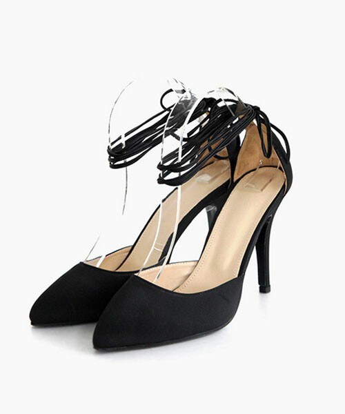 DHOLIC（ディーホリック）の「アンクルロングストラップポインテッドトゥヒール（パンプス・レディース・ブラックA/ブラックB・225/230/235/240/245/250）」の2枚目の写真