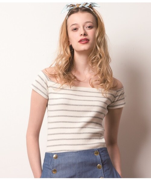 VIS（ビス）の「テレコボーダースクェアーネックプルオーバー（ニット・レディース・ライトグレー/ネイビー/レッド・M）」の4枚目の写真