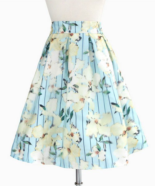 DHOLIC（ディーホリック）の「3Dフローラルストライプフレアミディスカート（スカート・レディース・ホワイトアイボリー/スカイブルー/ブラック・FREE）」の3枚目の写真