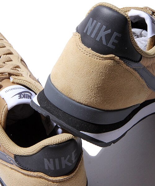 NIKE（ナイキ）の「インターナショナリスト（シューズ・メンズ・ベージュ・8.0/8H/9.0/9H）」の8枚目の写真