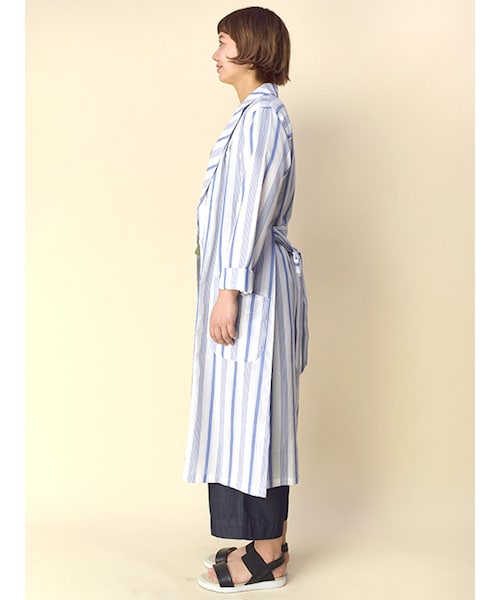 w closet（ダブルクローゼット）の「ストライプガウンコート（ジャケット/アウター・レディース・オフホワイト/ブルー・FREE）」の4枚目の写真