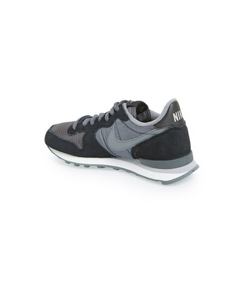 NIKE（ナイキ）の「Nike 'Internationalist' Sneaker (Women)（スニーカー・レディース・Grey/ Purple・8 M）」の2枚目の写真