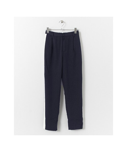 KBF（ケイビーエフ）の「KBF+　サイドラインパンツ（パンツ・レディース・GRAY/KHAKI/NAVY・one）」の2枚目の写真