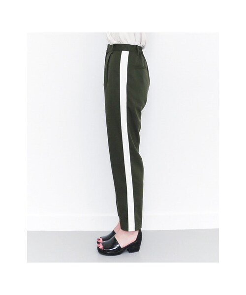 KBF（ケイビーエフ）の「KBF+　サイドラインパンツ（パンツ・レディース・GRAY/KHAKI/NAVY・one）」の11枚目の写真
