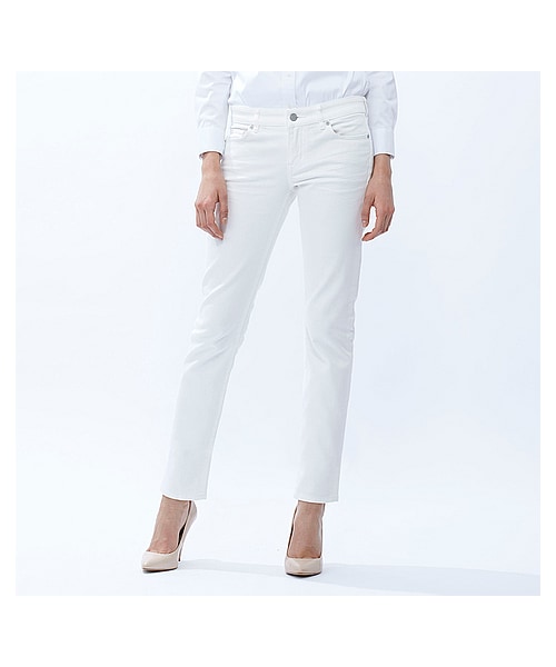 UNIQLO(ユニクロ)の「WOMEN スリムフィットジーンズA(ジーンズ・レディース・OFF WHITE/BLUE/NAVY・28/25/27/24/26/23/34/22/36)」の1枚目の写真