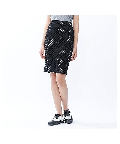 UNIQLO(ユニクロ)の「WOMEN ポンチペンシルスカート(ドット)(スカート・レディース・91・S/XL)」の1枚目の写真
