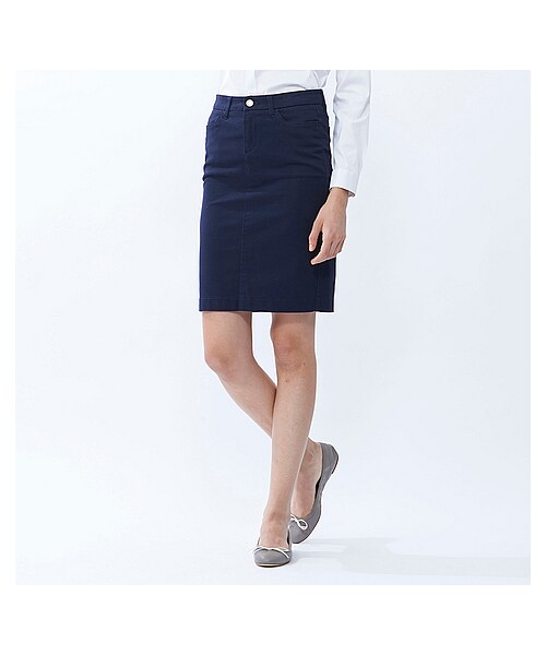 UNIQLO（ユニクロ）の「WOMEN ストレッチスカート（無地）（スカート・レディース・WHITE/BLACK/KHAKI/NAVY・61/67/64/58/70/76/82/73/79）」の4枚目の写真