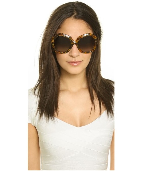 LINDA FARROW(リンダファロー)の「Linda Farrow Luxe Geometric Sunglasses(サングラス・レディース・Pearl Tortoiseshell/Brown・One Size)」の4枚目の写真