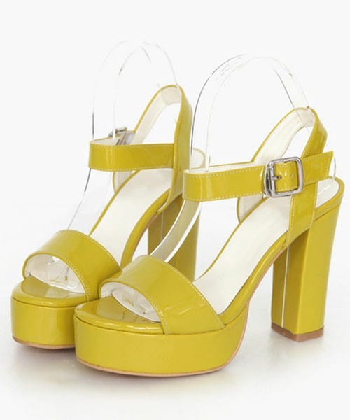 DHOLIC（ディーホリック）の「エナメルストラップヒールシューズ（サンダル・レディース・ホワイト/ライム/ミント/レッド/ブラック・225/230/235/240/245）」の5枚目の写真