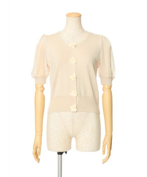 F i.n.t(フィント)の「フラワーモチーフ釦半袖ニットカーディガン(カーディガン/ボレロ・レディース・その他)」の2枚目の写真