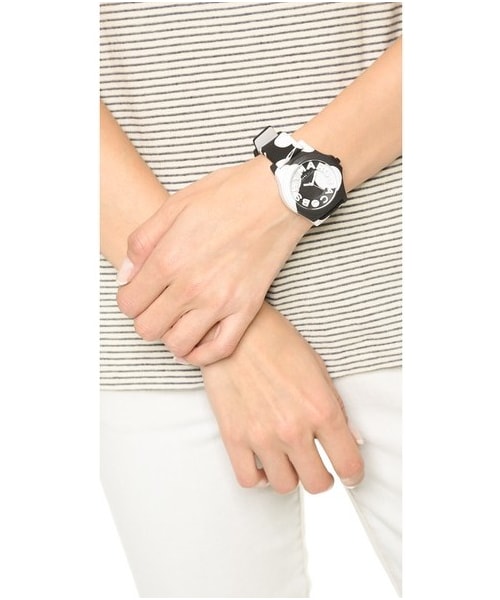 Marc by Marc Jacobs(マークバイマークジェイコブス)の「Marc by Marc Jacobs Sloane Watch(アナログ腕時計・レディース・Black/White Oil Drop・One Size)」の3枚目の写真