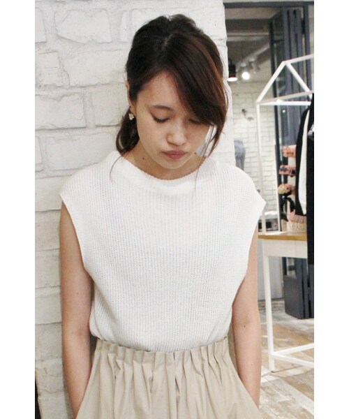 SLOBE IENA(スローブイエナ)の「7Gアゼハイネックベスト(トップス・レディース・ホワイト/カーキ/ネイビー・フリー)」の1枚目の写真