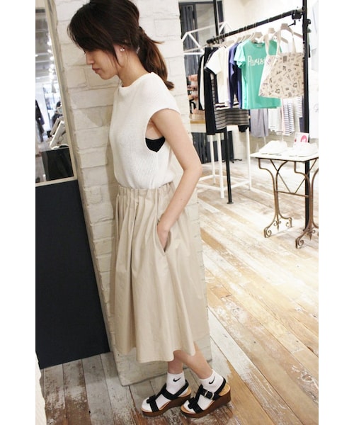 SLOBE IENA(スローブイエナ)の「7Gアゼハイネックベスト(トップス・レディース・ホワイト/カーキ/ネイビー・フリー)」の20枚目の写真