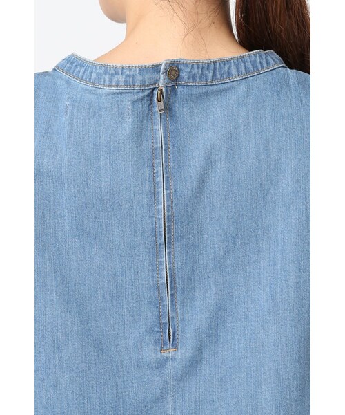 SLOBE IENA（スローブイエナ）の「デニムノースリーブブラウス（トップス・レディース・ネイビー/ブルー・フリー）」の7枚目の写真