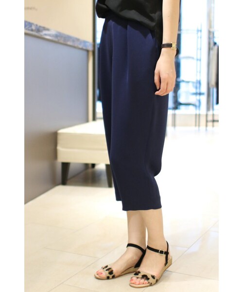 Spick & Span（スピックアンドスパン）の「エステルツイル クロップドイージー（パンツ・レディース・ブラック/カーキ/ネイビー・36/38）」の3枚目の写真