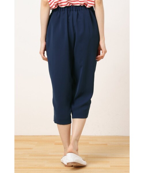 Spick & Span（スピックアンドスパン）の「エステルツイル クロップドイージー（パンツ・レディース・ブラック/カーキ/ネイビー・36/38）」の10枚目の写真