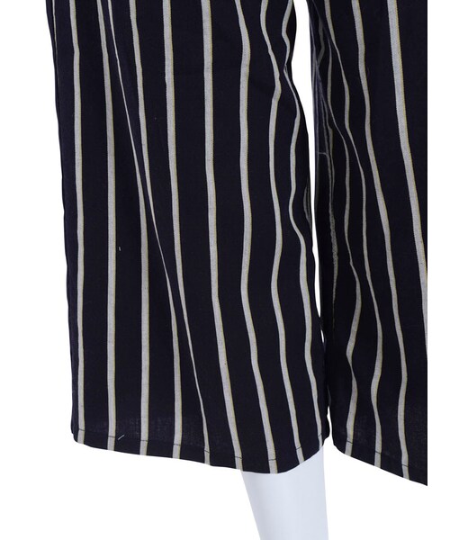 Ungrid（アングリッド）の「マルチストライプハーフパンツ（パンツ・レディース・オフホワイト/ネイビー）」の9枚目の写真