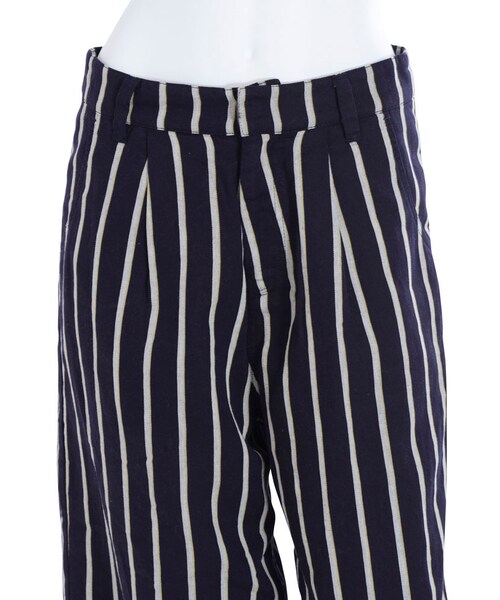 Ungrid（アングリッド）の「マルチストライプハーフパンツ（パンツ・レディース・オフホワイト/ネイビー）」の8枚目の写真